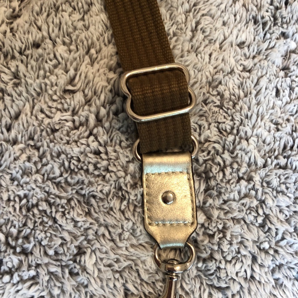 Coach Signature Crossbody - Picture 7 of 9